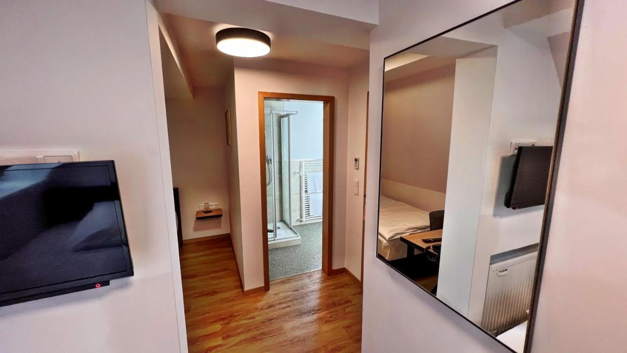 Hotel Zu Den Drei Kronen Seligenstadt Exteriér fotografie