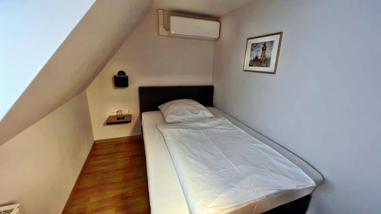 Hotel Zu Den Drei Kronen Seligenstadt Exteriér fotografie