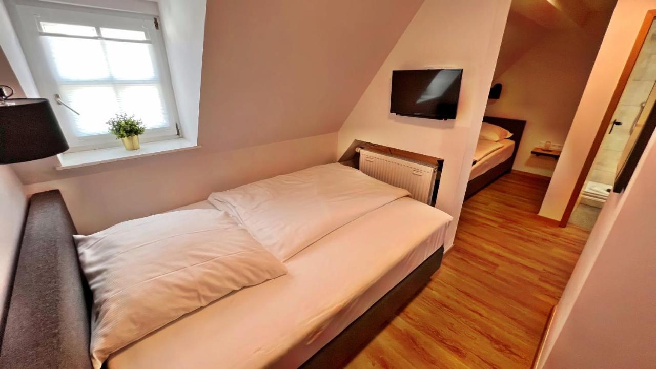 Hotel Zu Den Drei Kronen Seligenstadt Exteriér fotografie