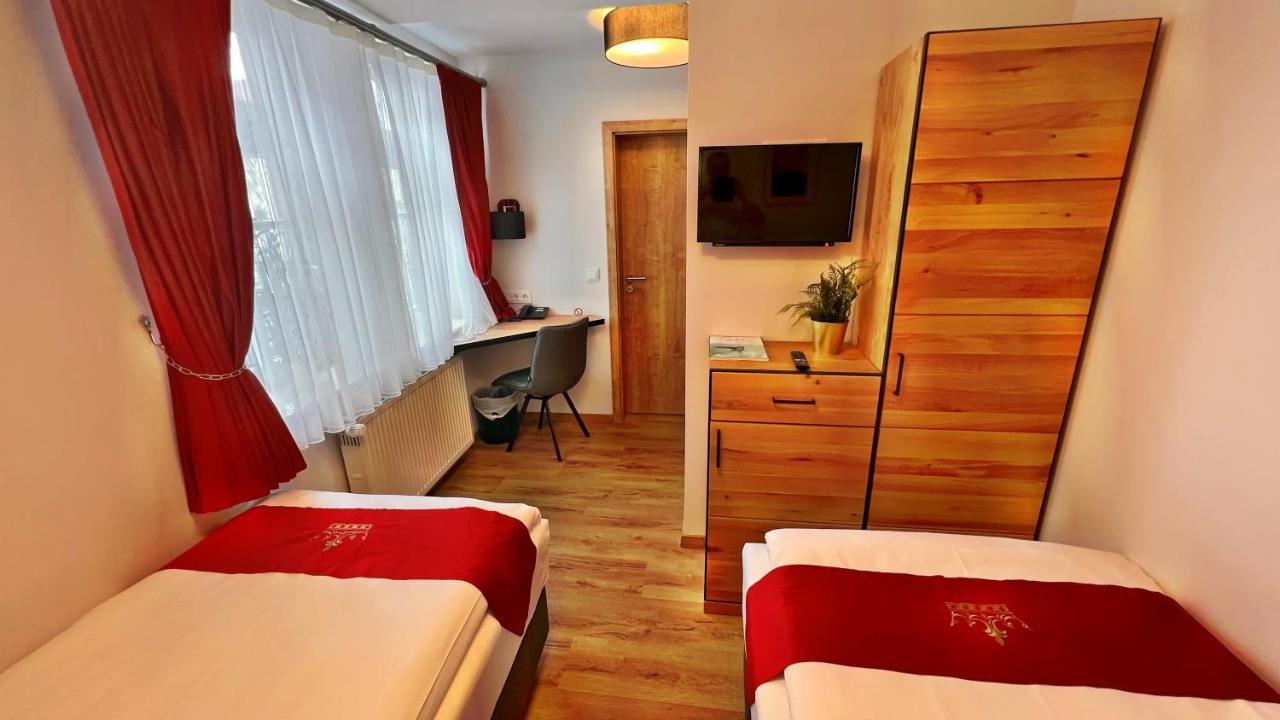 Hotel Zu Den Drei Kronen Seligenstadt Exteriér fotografie